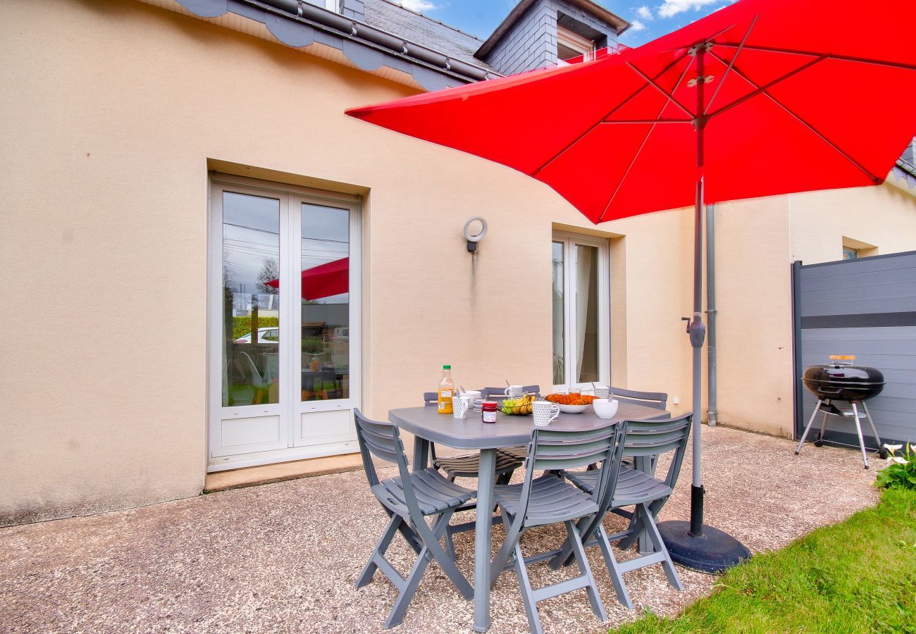 Ferienhaus in Erquy - Haus & Garten - 650 m vom Strand  entfernt