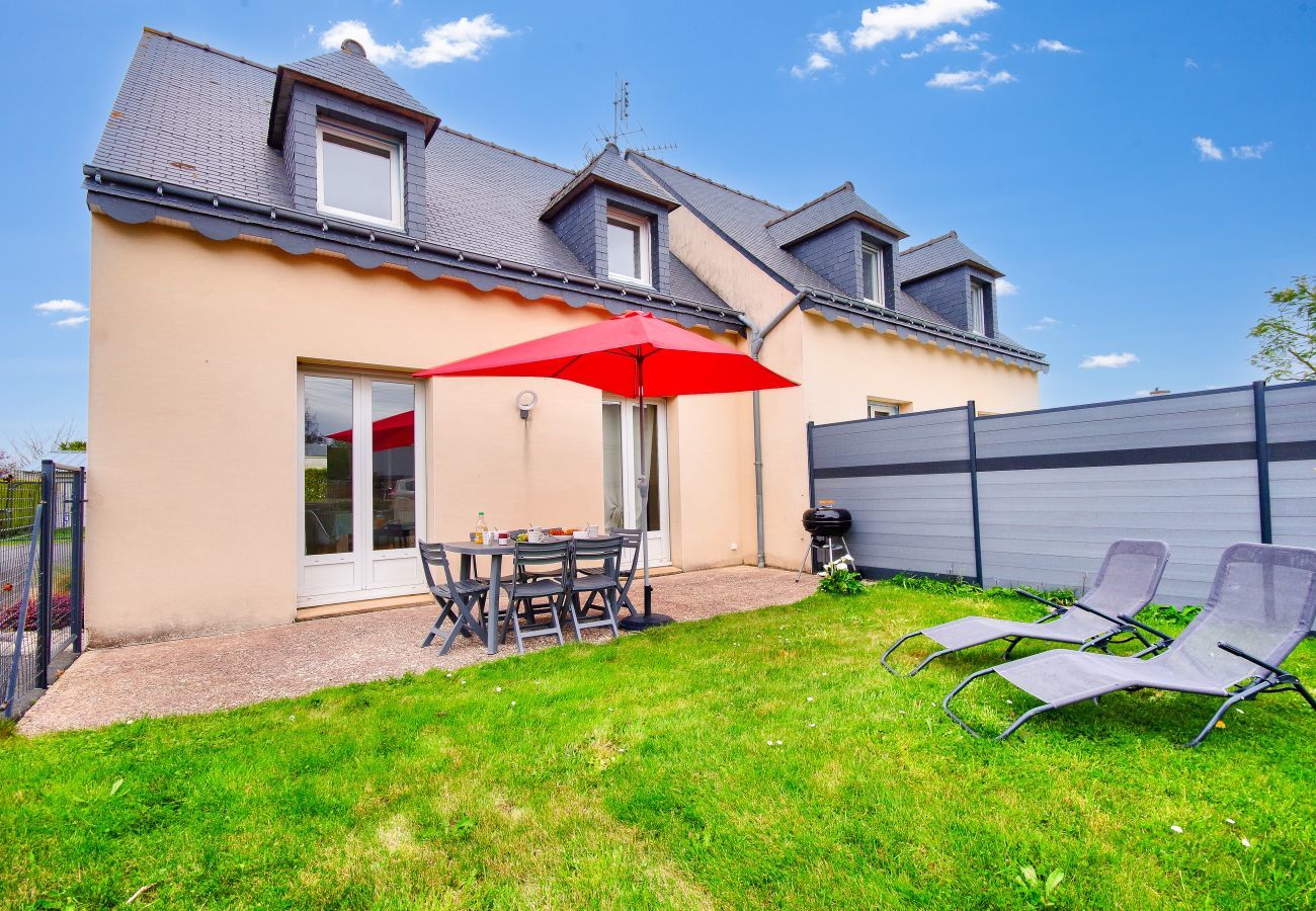 Ferienhaus in Erquy - Haus & Garten - 650 m vom Strand  entfernt