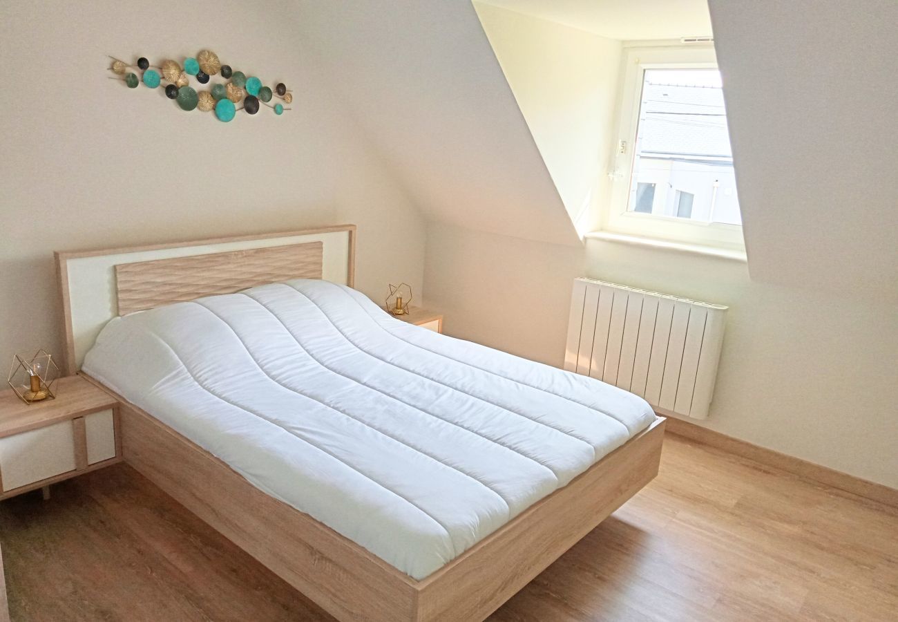 Ferienhaus in Erquy - Haus & Garten - 650 m vom Strand  entfernt