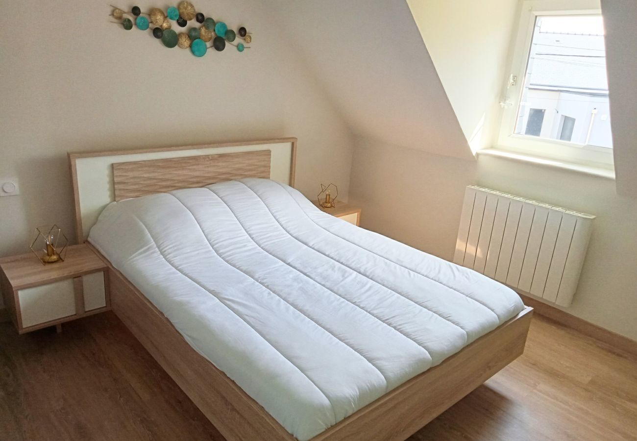 Ferienhaus in Erquy - Haus & Garten - 650 m vom Strand  entfernt
