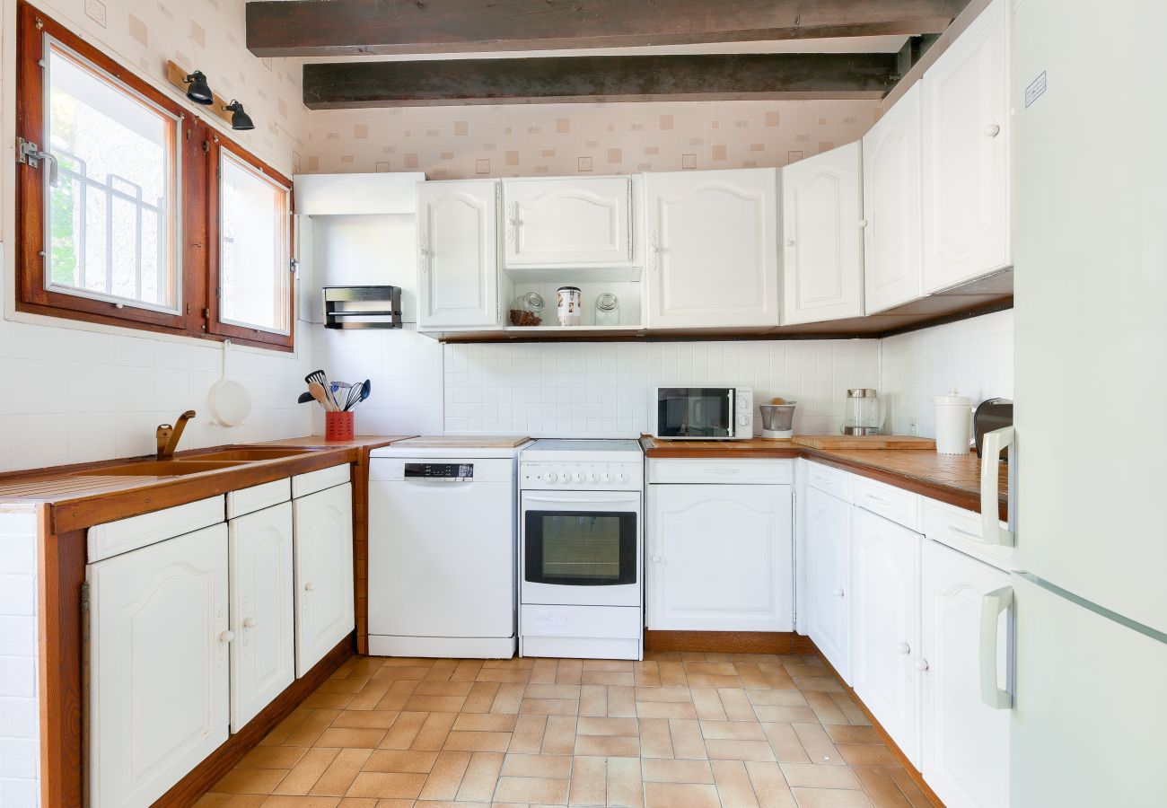 Ferienhaus in Andernos-les-Bains - 1km plage du Mauret- Haus für 6 mit Pool