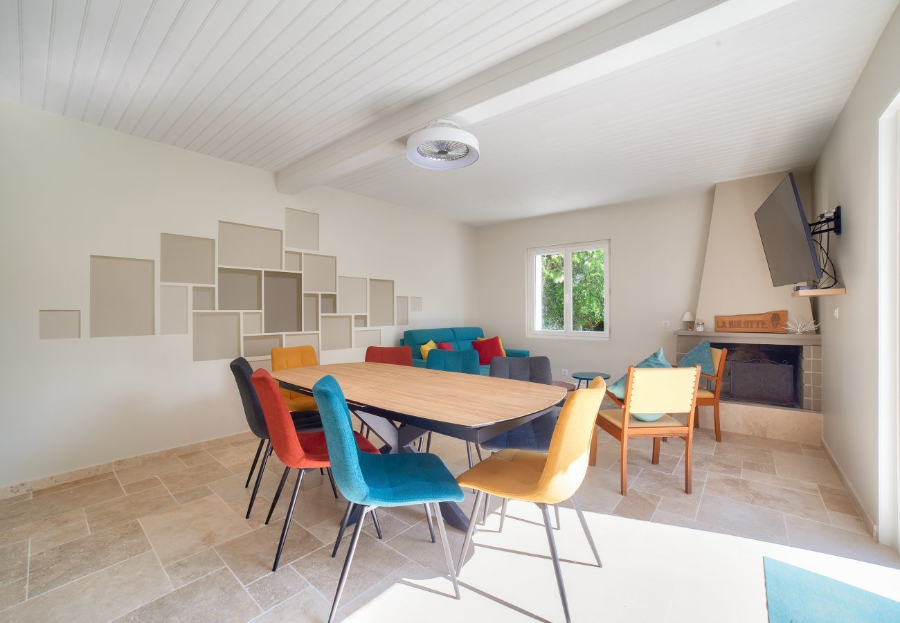 Ferienhaus in L'Aiguillon-la-Presqu'île - Schwimmbad und Zugang zu einem Naturschutzgebiet