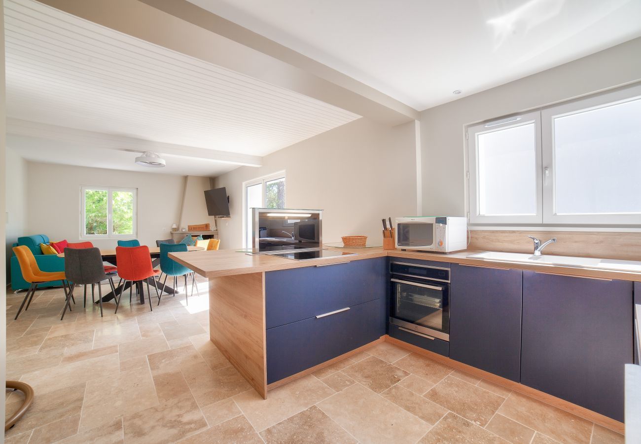 Ferienhaus in L'Aiguillon-la-Presqu'île - Schwimmbad und Zugang zu einem Naturschutzgebiet