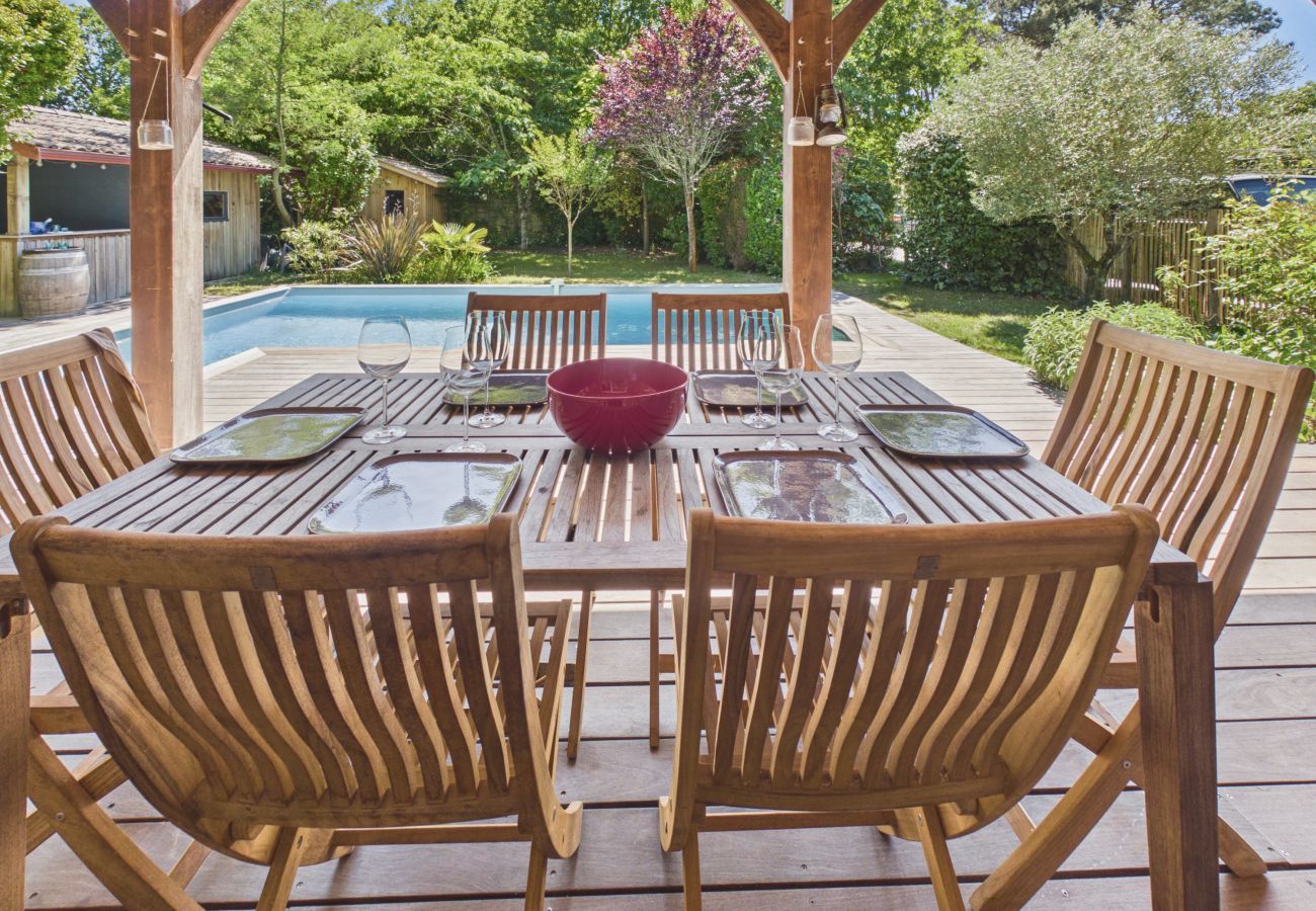 Ferienhaus in Lanton - Pool und Heiterkeit - Haus für 8 Personen
