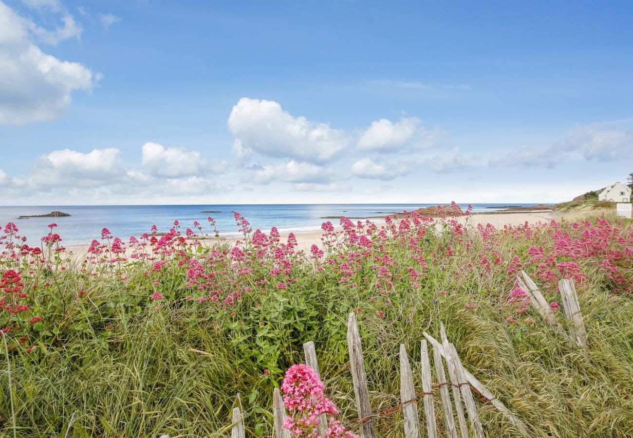 Ferienhaus in Erquy - direkter Strandzugang – 4 Erwachsene und 3 Kinder