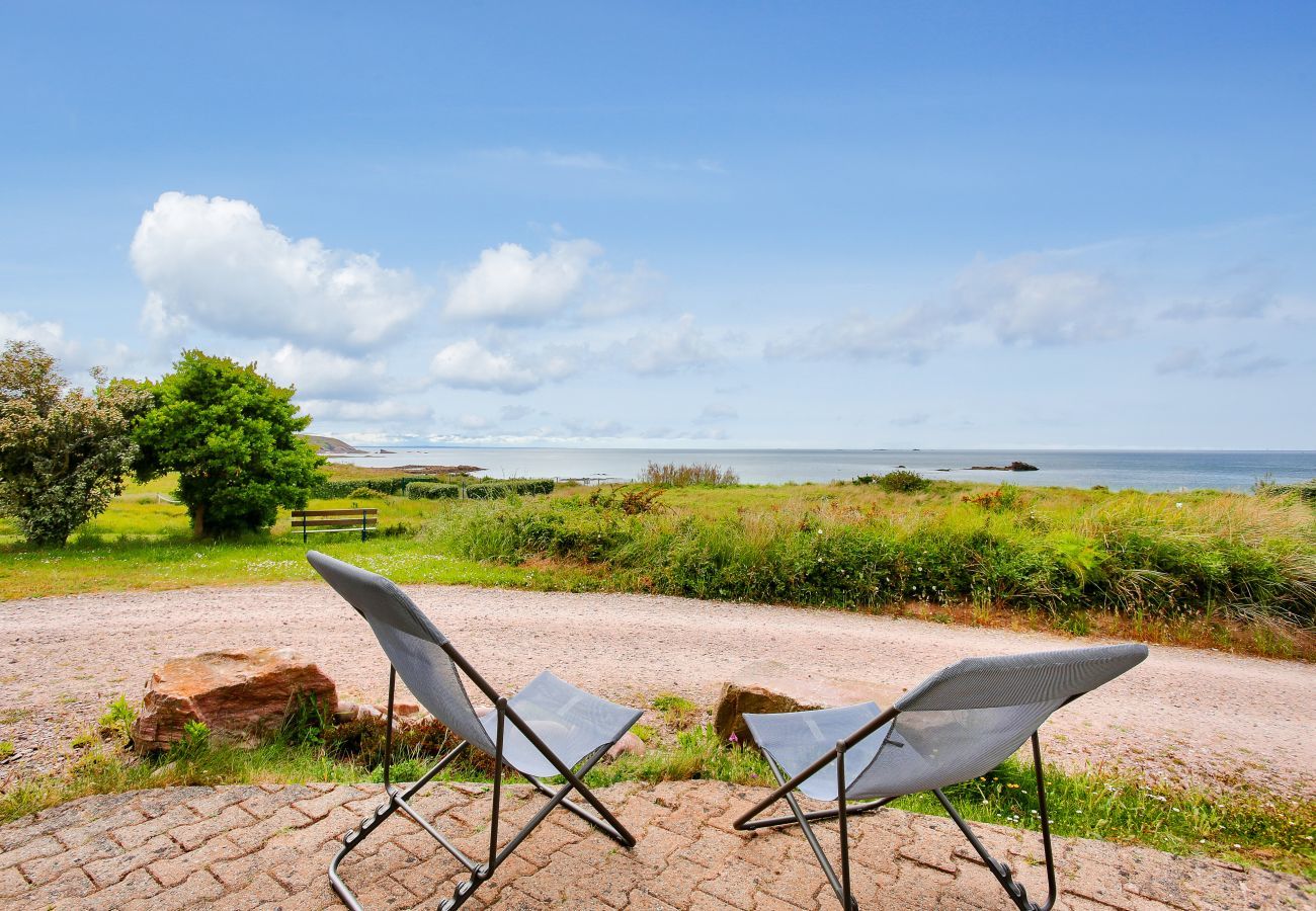 Ferienhaus in Erquy - direkter Strandzugang – 4 Erwachsene und 3 Kinder