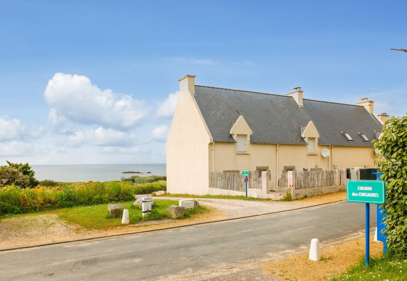 Ferienhaus in Erquy - direkter Strandzugang – 4 Erwachsene und 3 Kinder