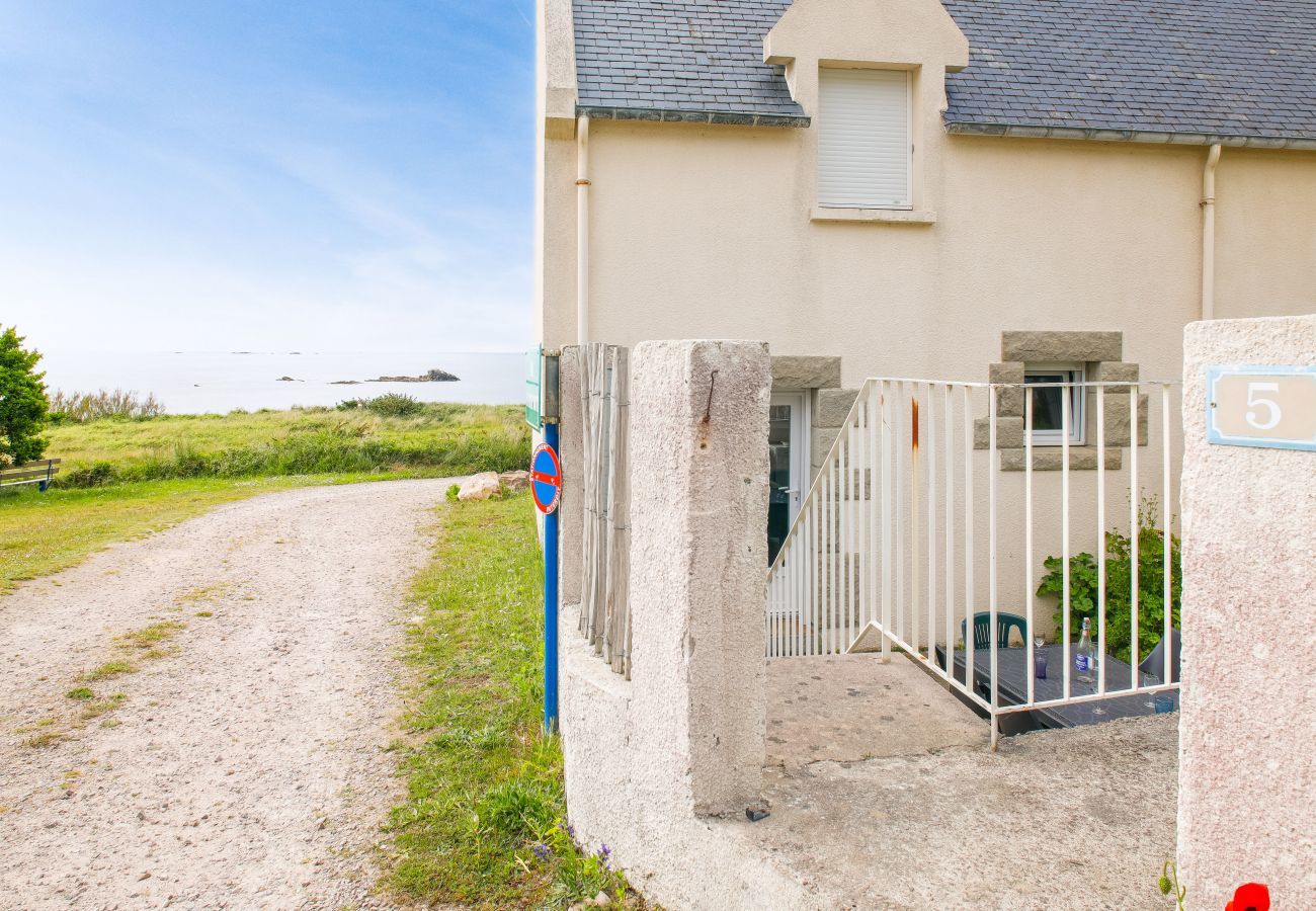Ferienhaus in Erquy - direkter Strandzugang – 4 Erwachsene und 3 Kinder