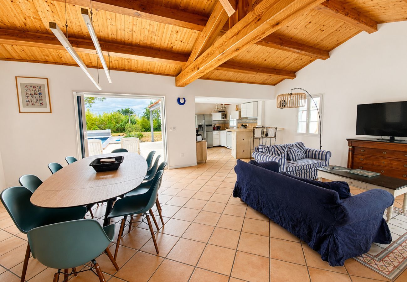 Ferienhaus in Noirmoutier-en-l´Ile - 300 m Strand - Haus mit Pool - ideal 6 Erw 4 Kin