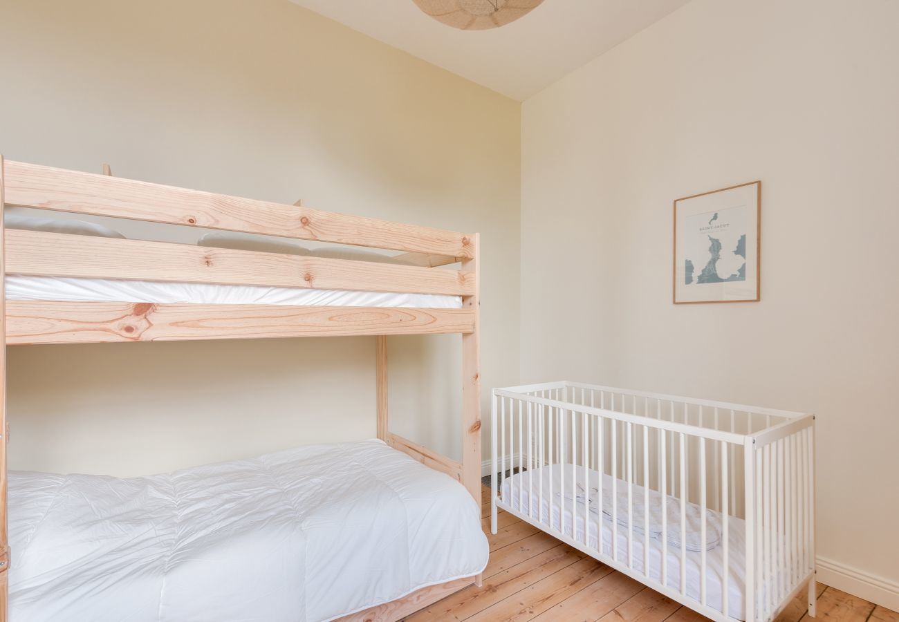 Ferienhaus in Pléboulle - Familienhaus für 12 Erwachsene und 2 Kinder