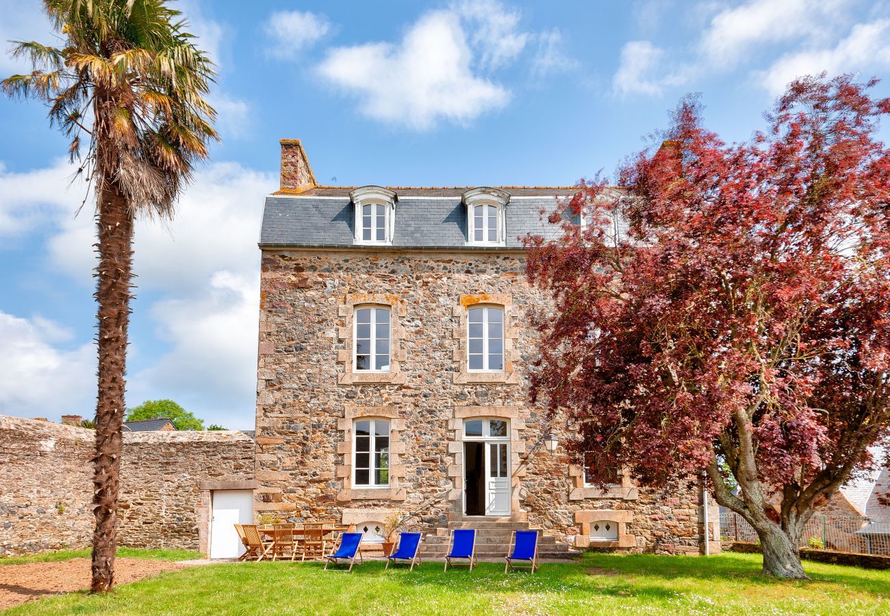 Ferienhaus in Pléboulle - Familienhaus für 12 Erwachsene und 2 Kinder