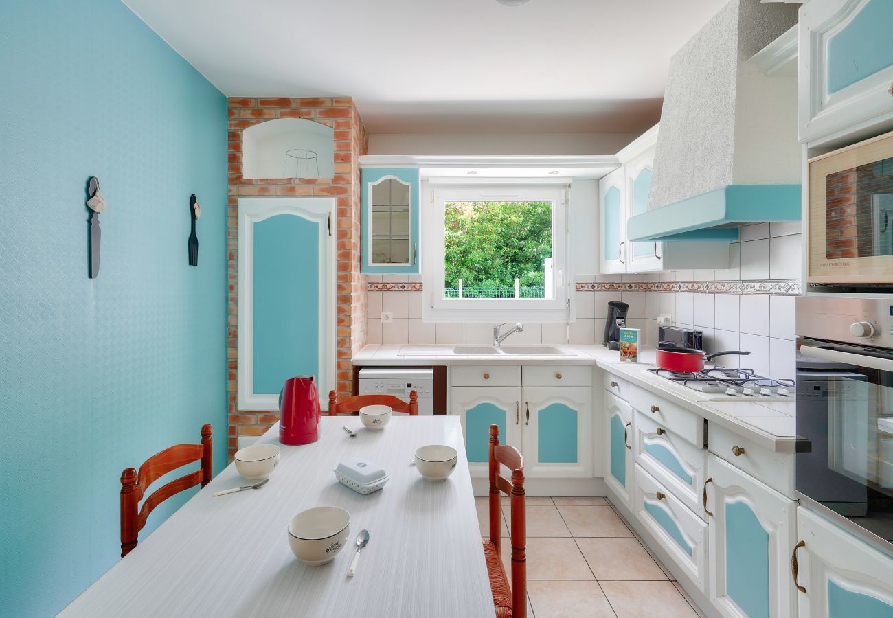 Ferienhaus in Le Guilvinec - Schönes, buntes Familienhaus für 6