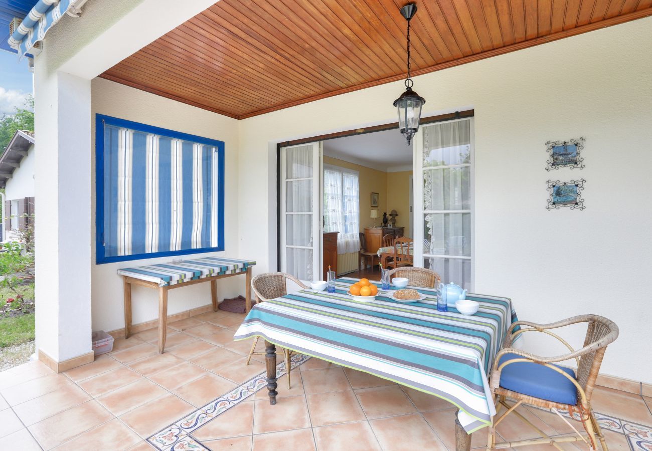 Ferienhaus in Andernos-les-Bains - Haus mit Garten, 1 km bis zum Strand