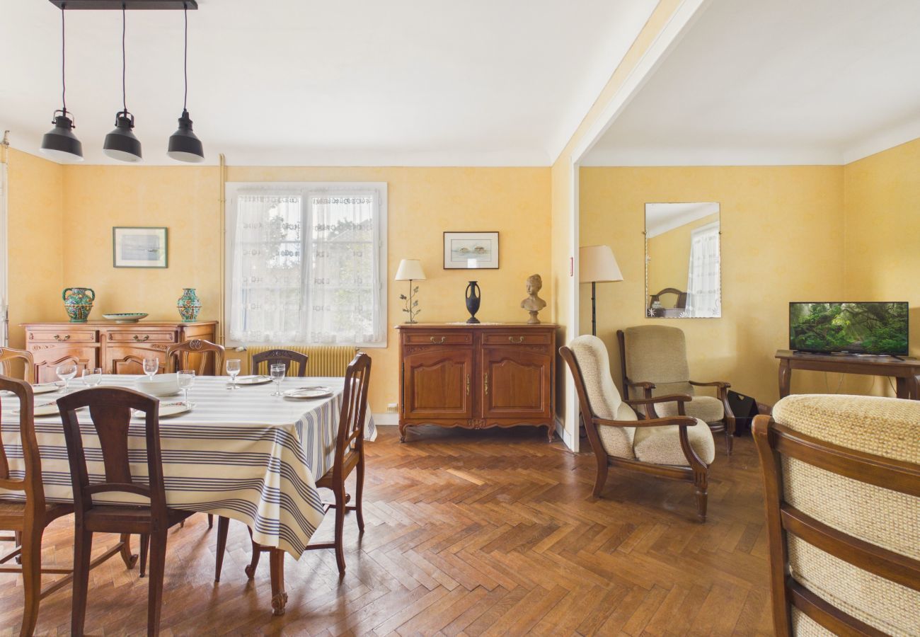 Ferienhaus in Andernos-les-Bains - Haus mit Garten, 1 km bis zum Strand