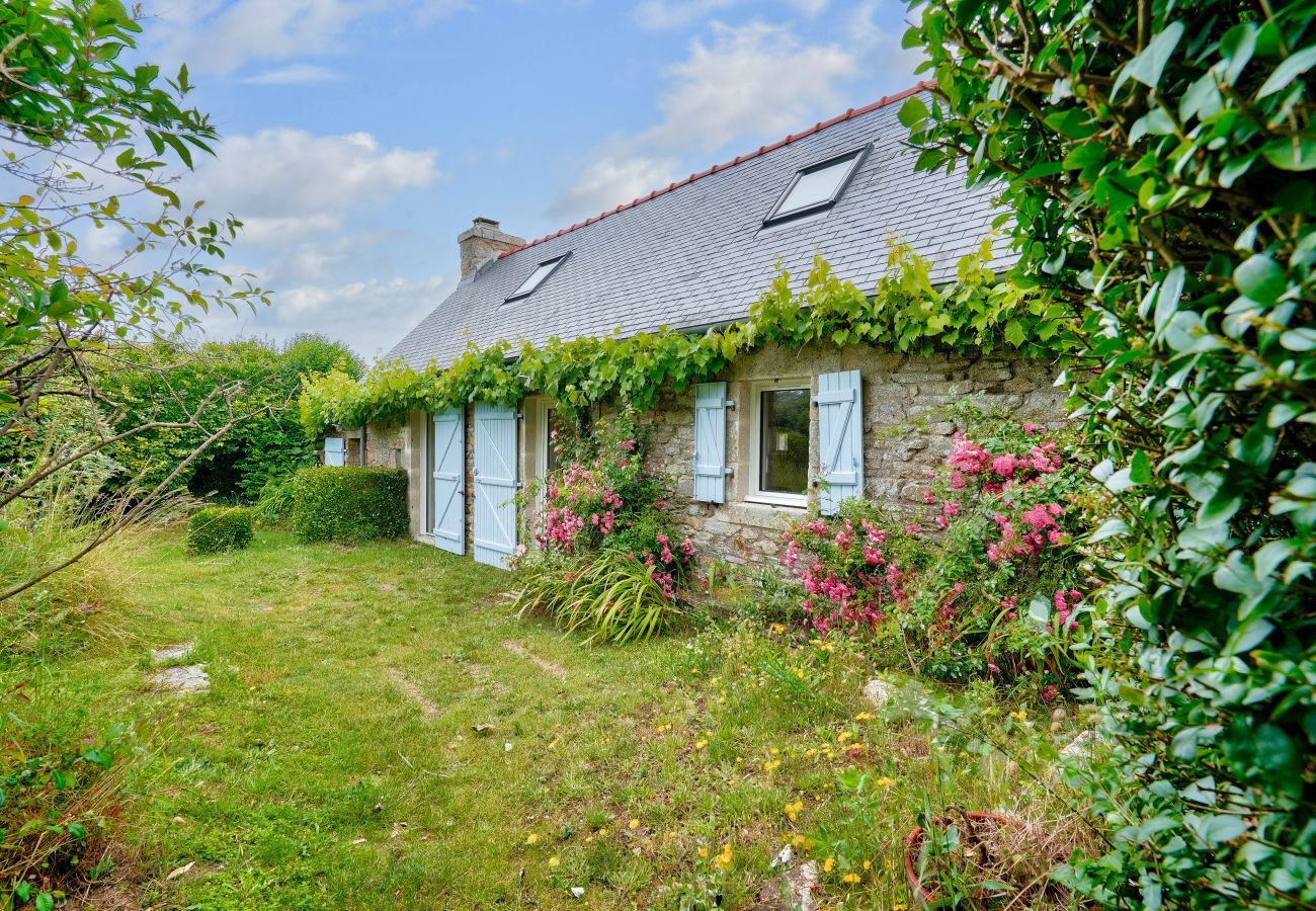 Ferienhaus in Saint-Jean-Trolimon - Schönes Haus auf dem Land für 4 