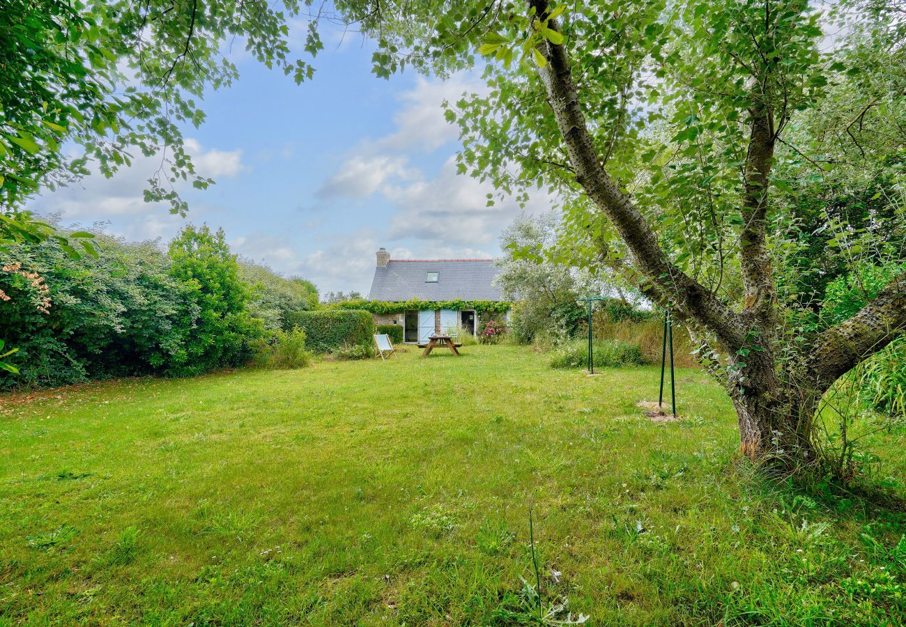 Ferienhaus in Saint-Jean-Trolimon - Schönes Haus auf dem Land für 4 