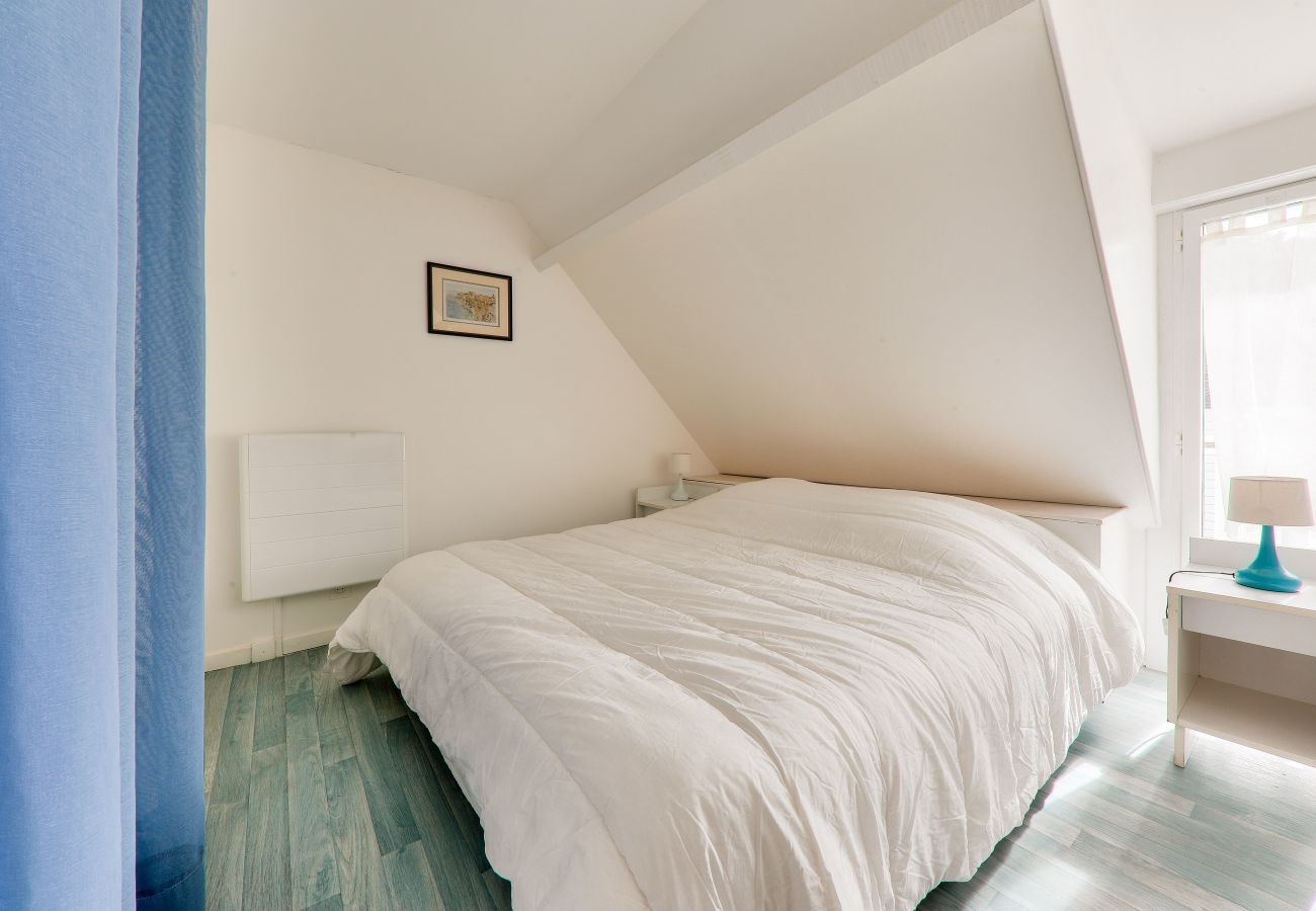 Ferienhaus in Saint-Pierre-Quiberon - 100m vom Meer entfernt, Haus für 4