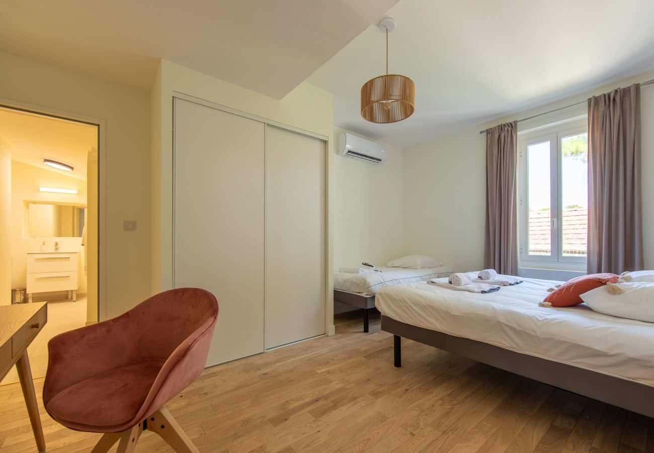 Ferienhaus in Lège-Cap-Ferret - Am Leuchtturm Ferret - 300m Strand - für 10 Pers