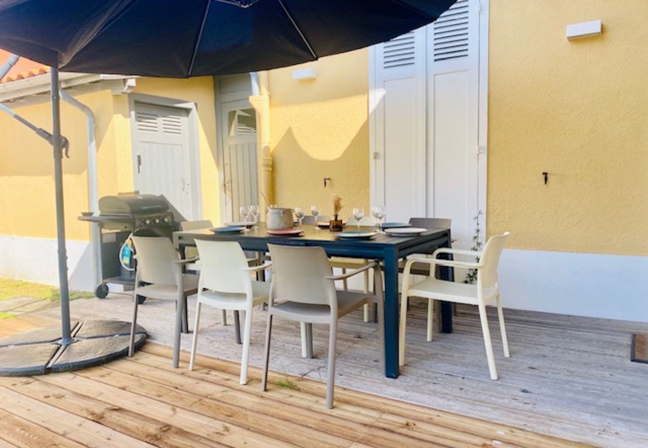 Ferienhaus in Lège-Cap-Ferret - Am Leuchtturm Ferret - 300m Strand - für 10 Pers