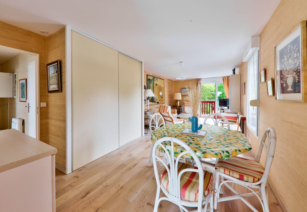 Ferienwohnung in Arzon - Port du Crouesty, Wohnung für 4 mit Pool