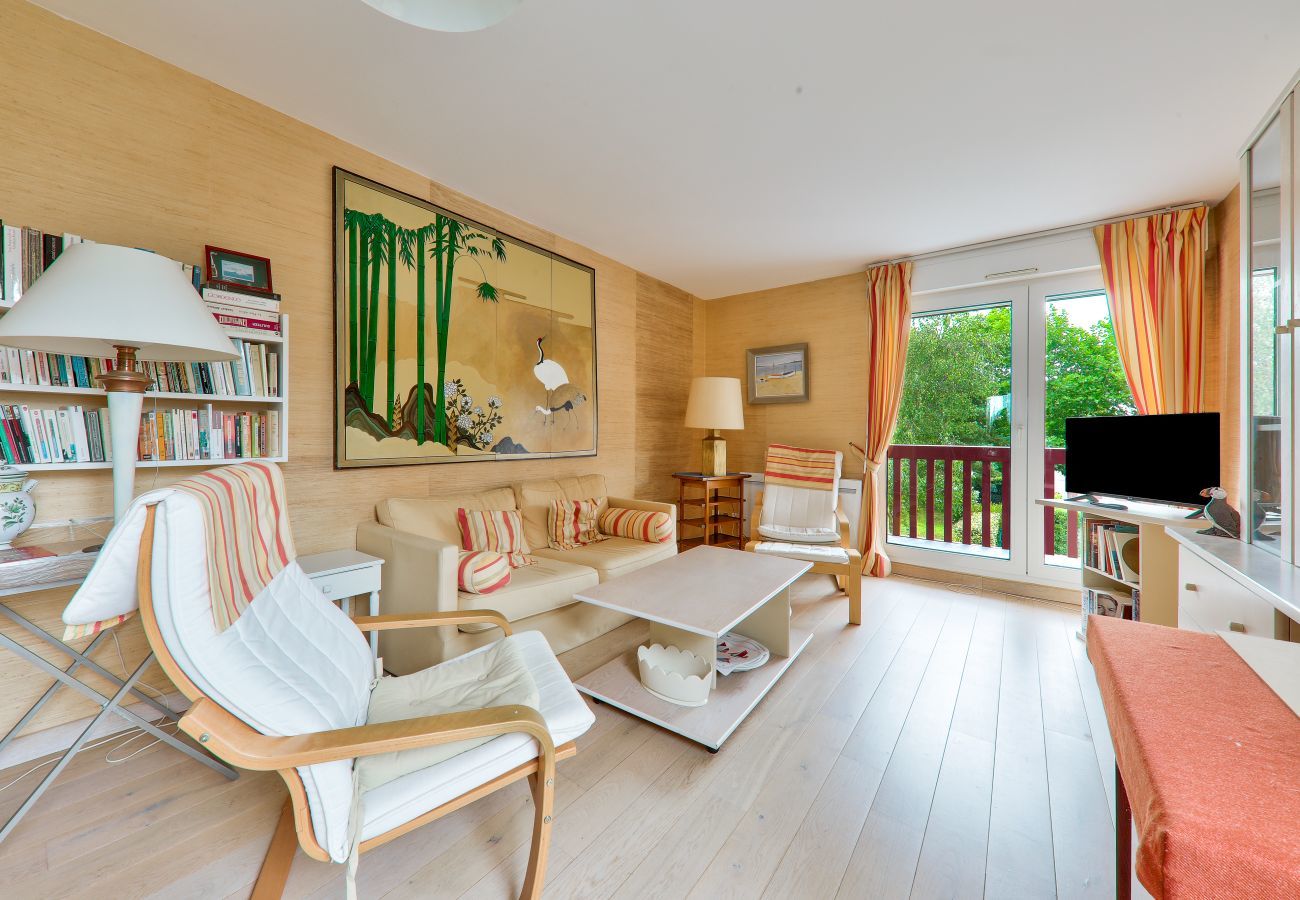 Ferienwohnung in Arzon - Port du Crouesty, Wohnung für 4 mit Pool