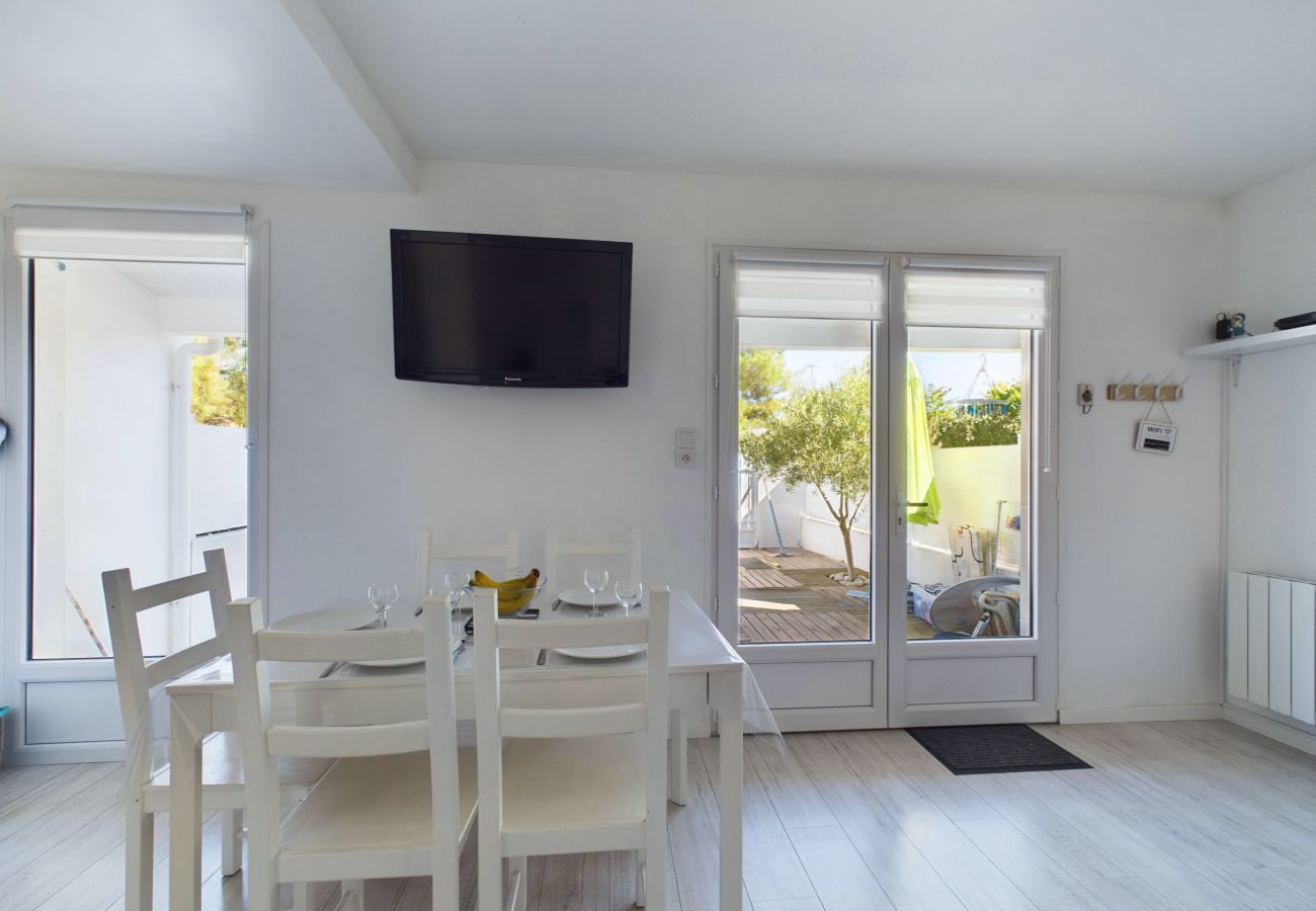 Ferienhaus in Saint-Hilaire-de-Riez - 550m vom Strand entfernt, hübsches Haus für 5