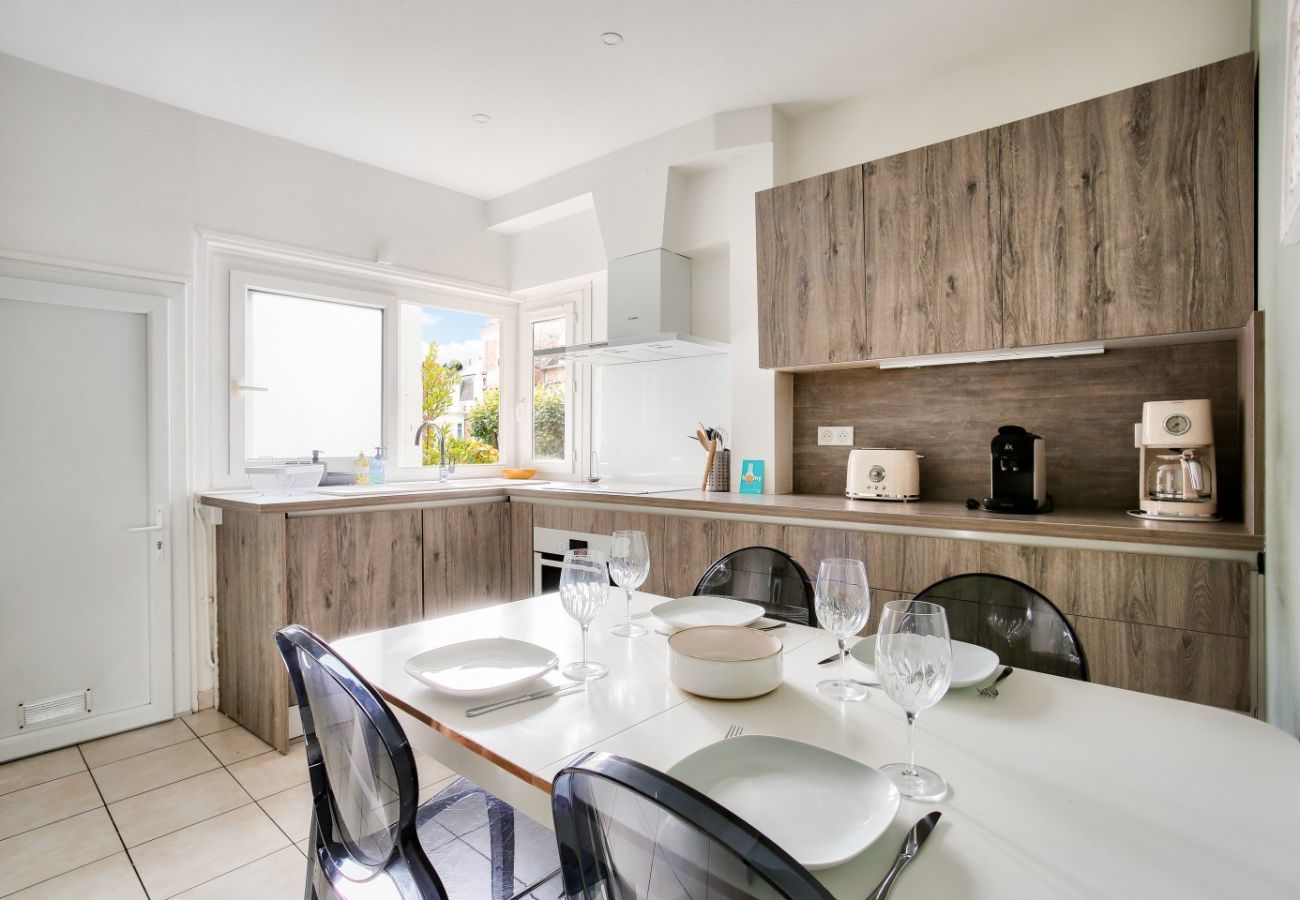 Ferienhaus in Dinard - 200m from the beach, cosy house for 4