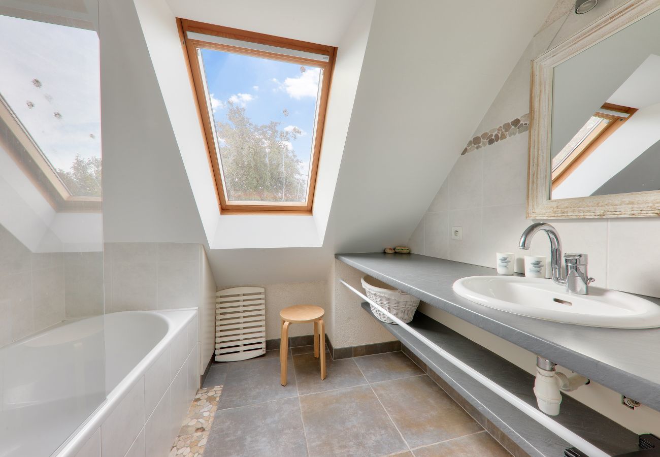 Ferienhaus in Saint-Philibert -  Großes Haus mit Flussblick für 8 Personen in St Philibert
