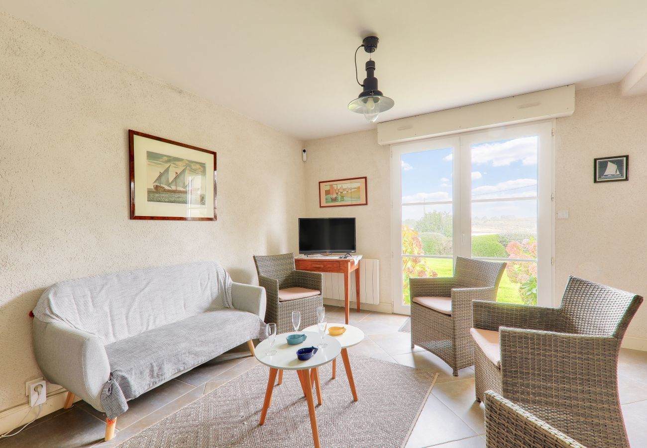 Ferienhaus in Saint-Philibert -  Großes Haus mit Flussblick für 8 Personen in St Philibert