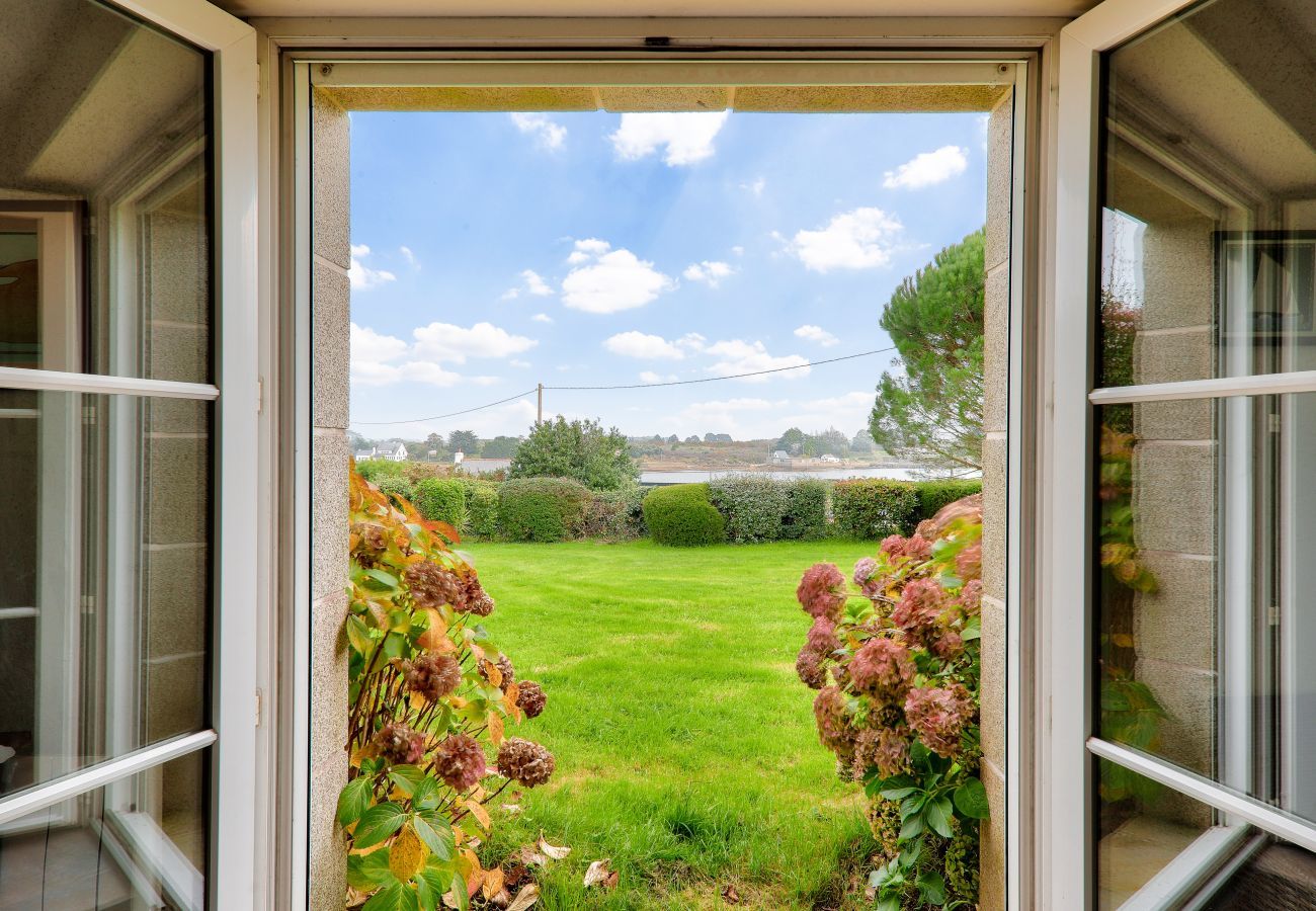 Ferienhaus in Saint-Philibert -  Großes Haus mit Flussblick für 8 Personen in St Philibert
