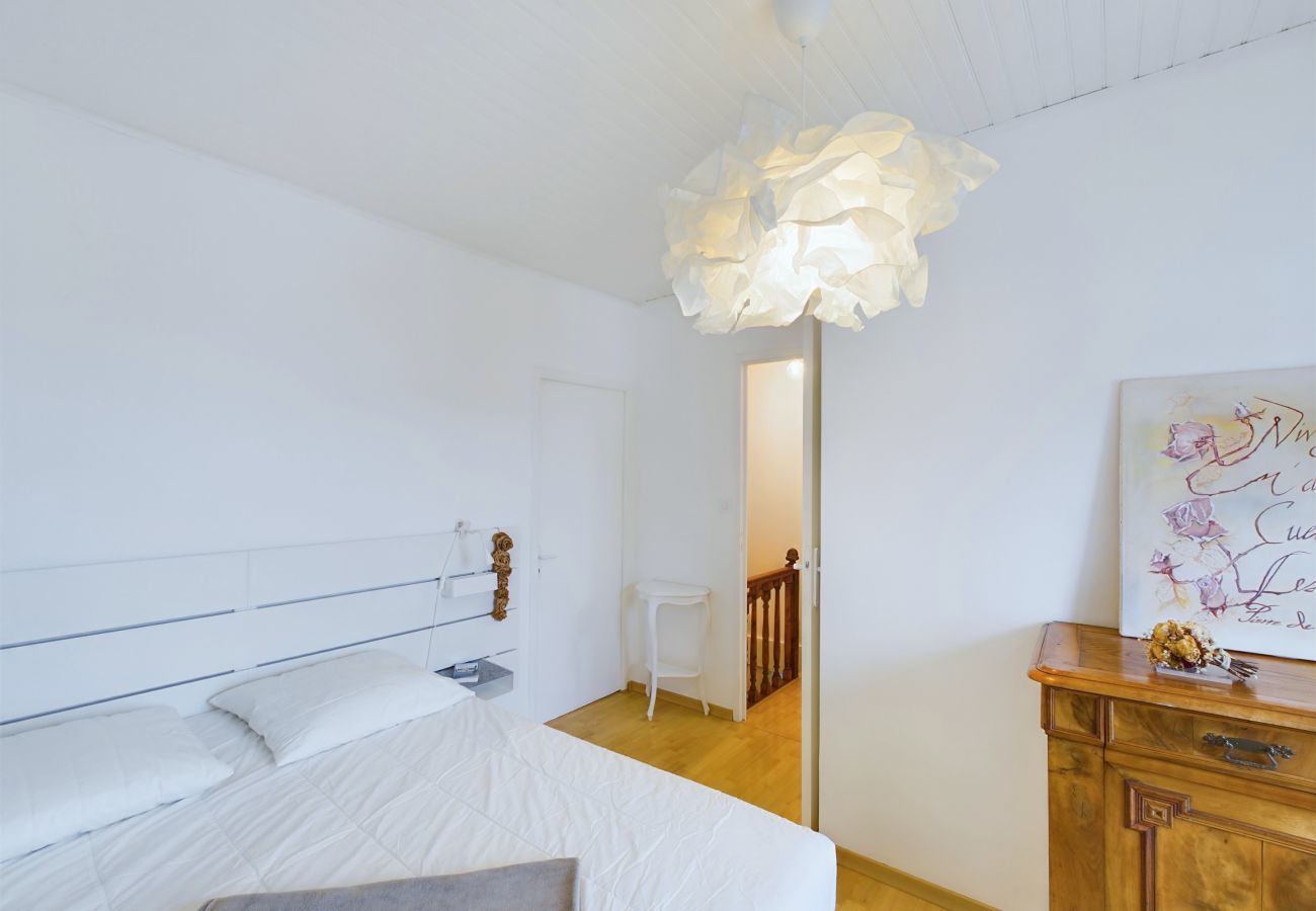 Ferienhaus in Penmarch - Haus für 5 bis 50 m vom Meer entfernt