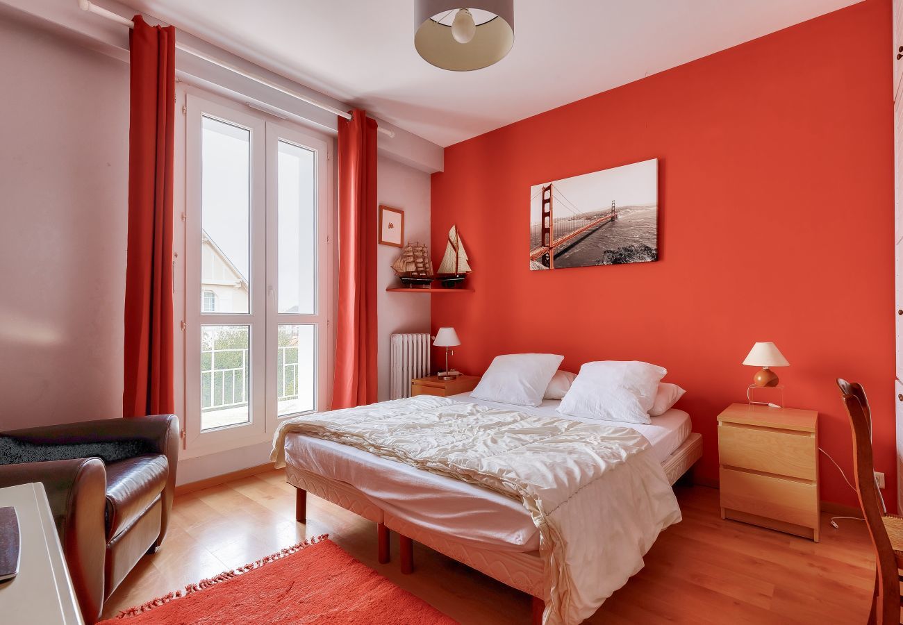 Ferienhaus in Les Sables-d´Olonne -  400 m vom Strand- Haus für 8 Personen mit pool