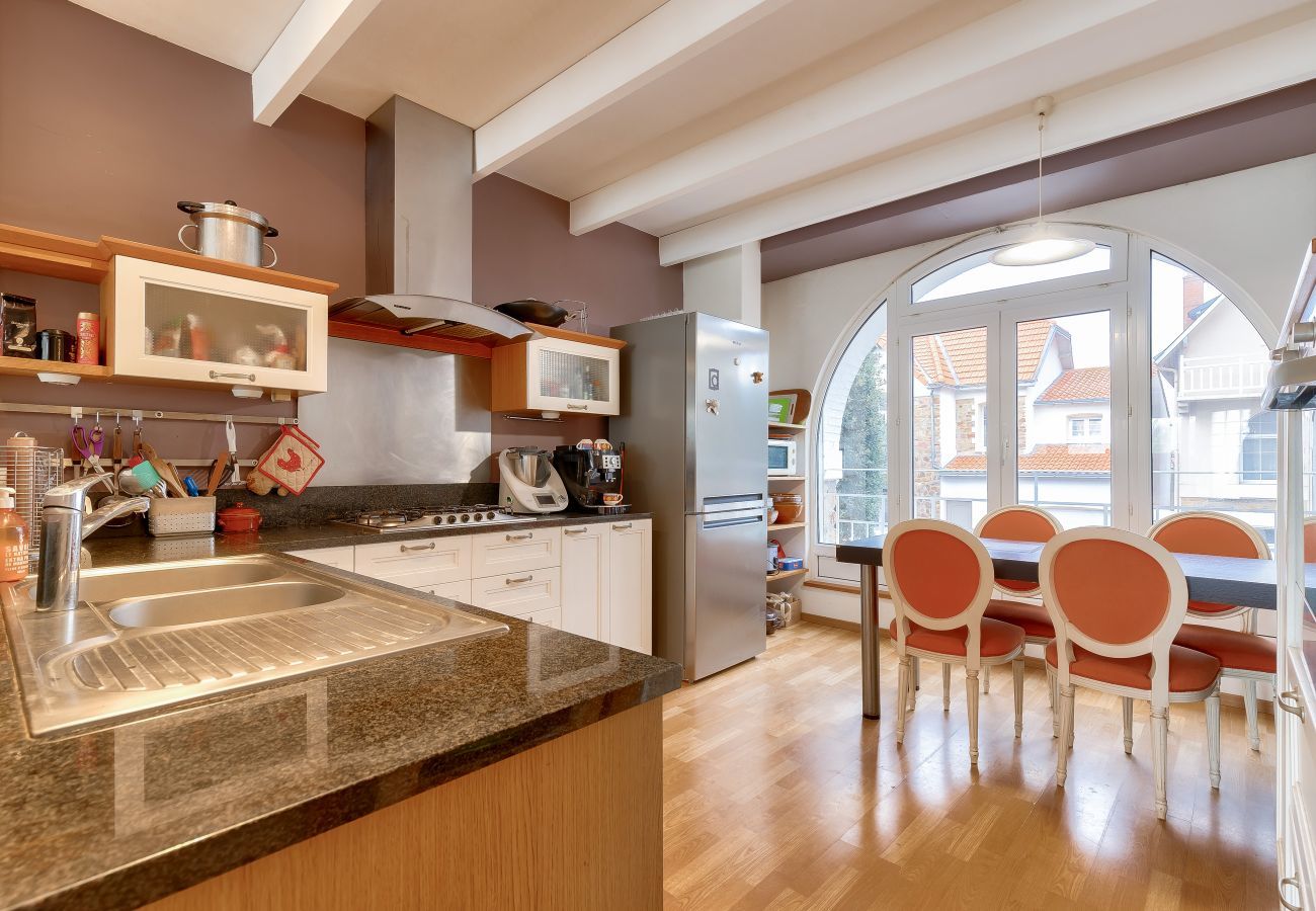 Ferienhaus in Les Sables-d´Olonne -  400 m vom Strand- Haus für 8 Personen mit pool