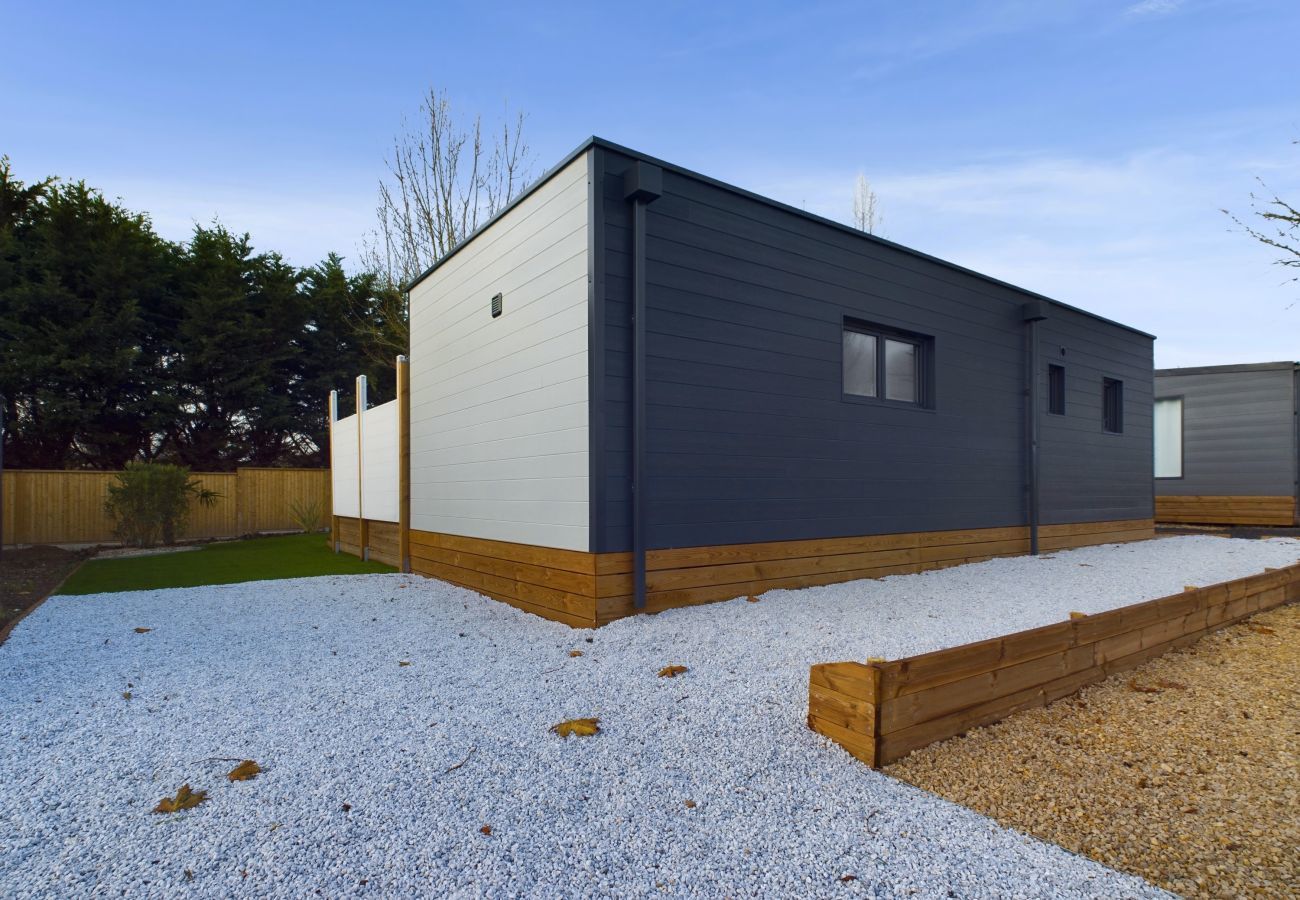Chalet in Saint-Gilles-Croix-de-Vie - Les Voiles Blanches, Chalet mit Pool für 8 Personen
