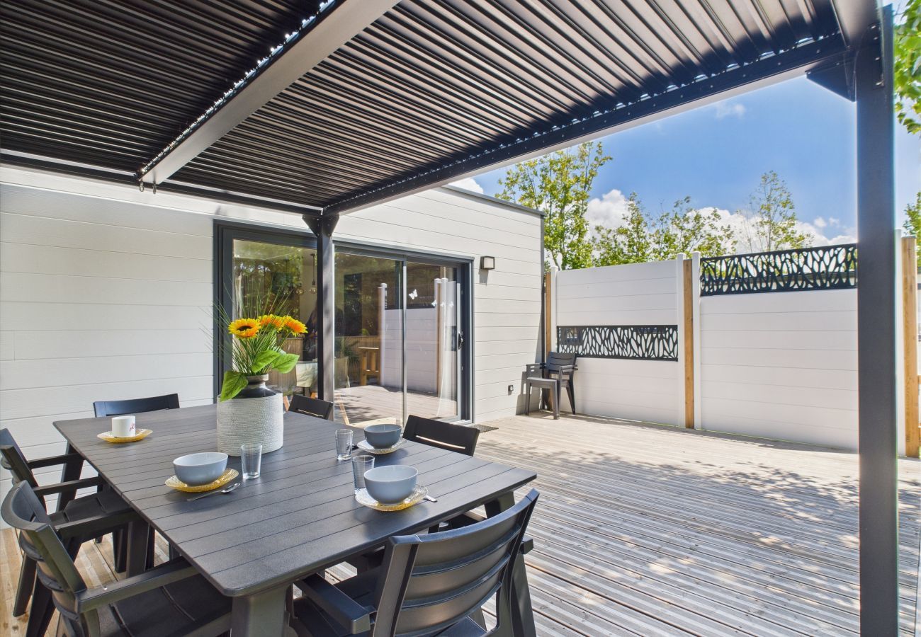 Chalet in Saint-Gilles-Croix-de-Vie - Les Voiles Blanches, Chalet mit Pool für 8 Personen