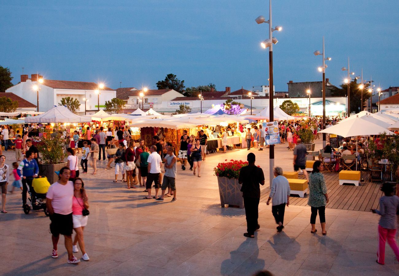 Ferienwohnung in La Tranche-sur-Mer -  Große Terrasse für 12 Personen, herrlicher Meerblick