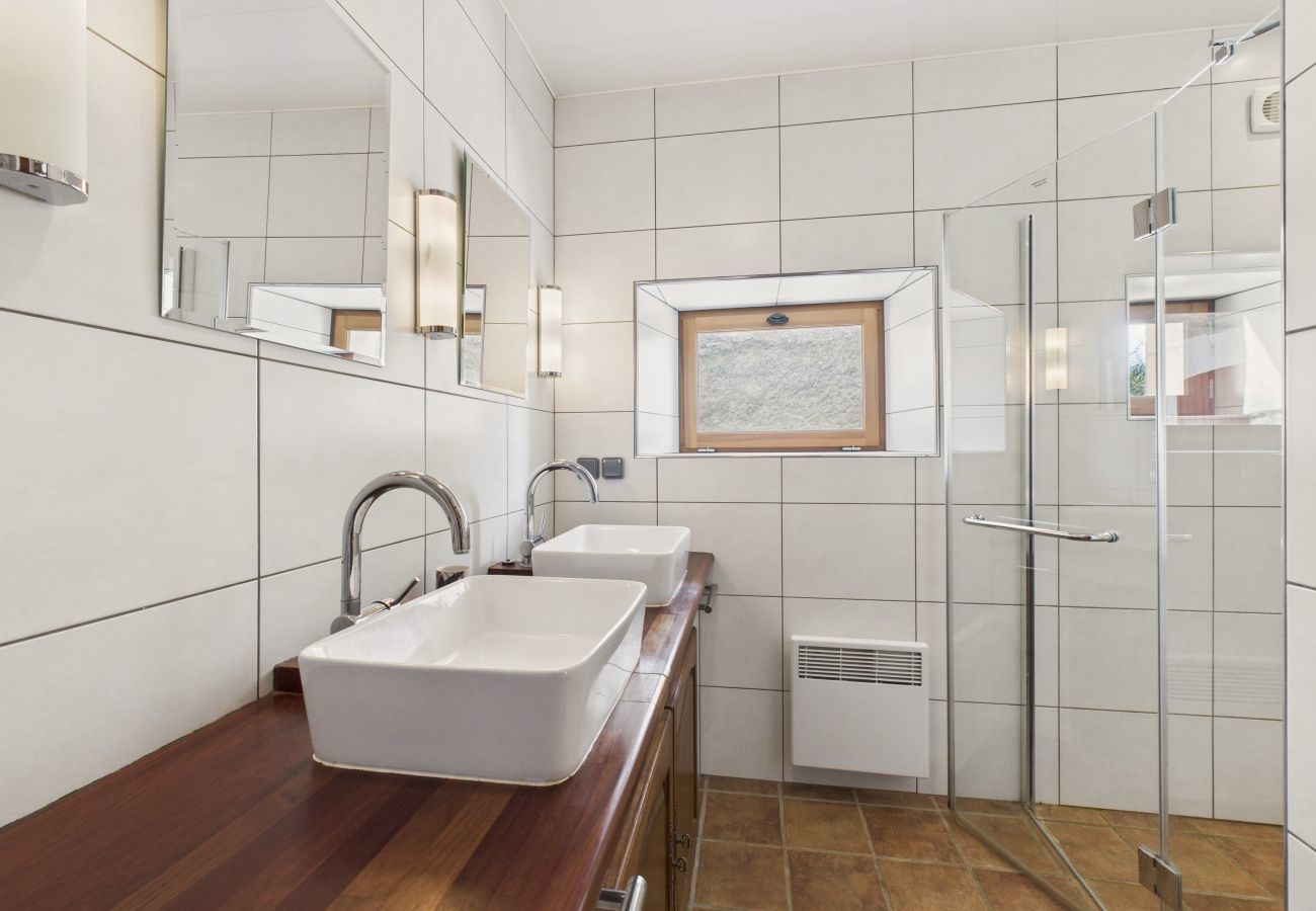 Ferienhaus in Gabillou - Auf dem Land, schönes Haus für 8 mit Pool