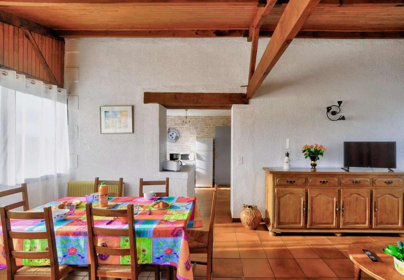 Ferienhaus in Salignac-Eyvigues - Charmantes Haus mit Pool für 6