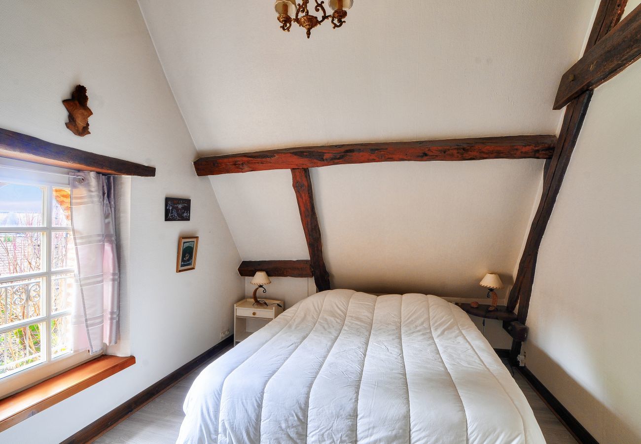 Ferienhaus in Sarlat-la-Canéda - Steinhaus mit Terrasse, ideal für 4 Personen