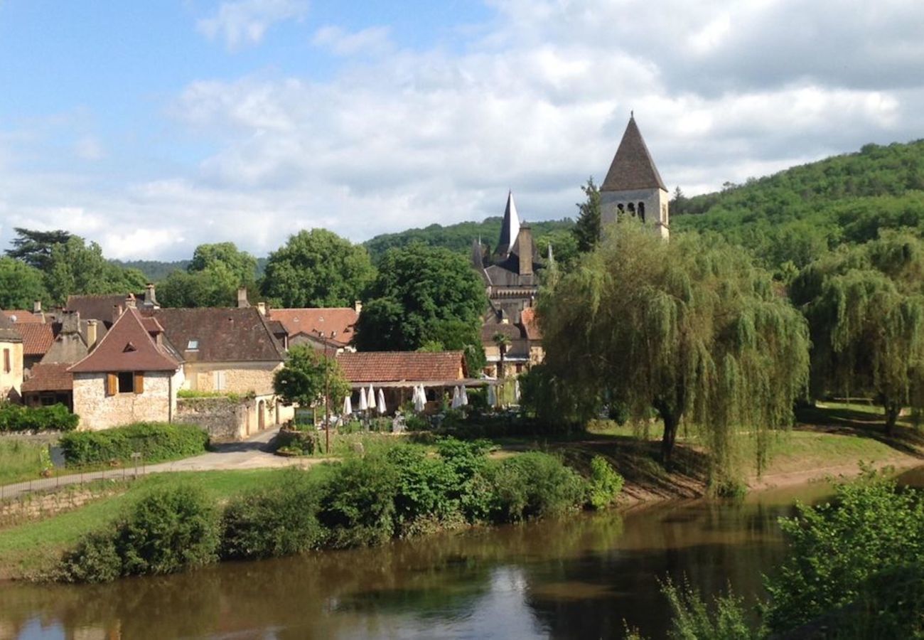 Ferienhaus in Peyzac-le-Moustier - Haus mit großem Garten inmitten der Natur