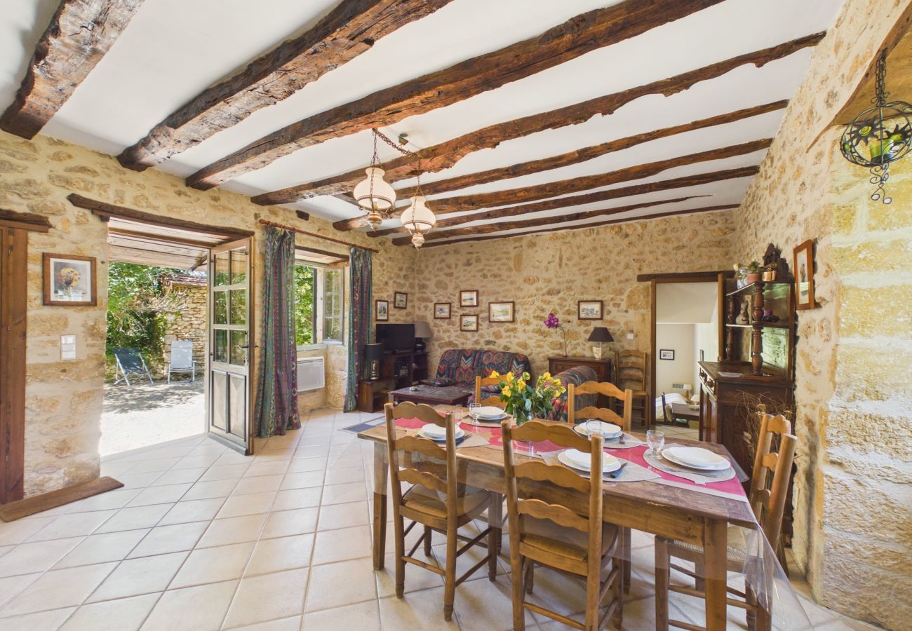 Ferienhaus in Peyzac-le-Moustier - Haus mit großem Garten inmitten der Natur