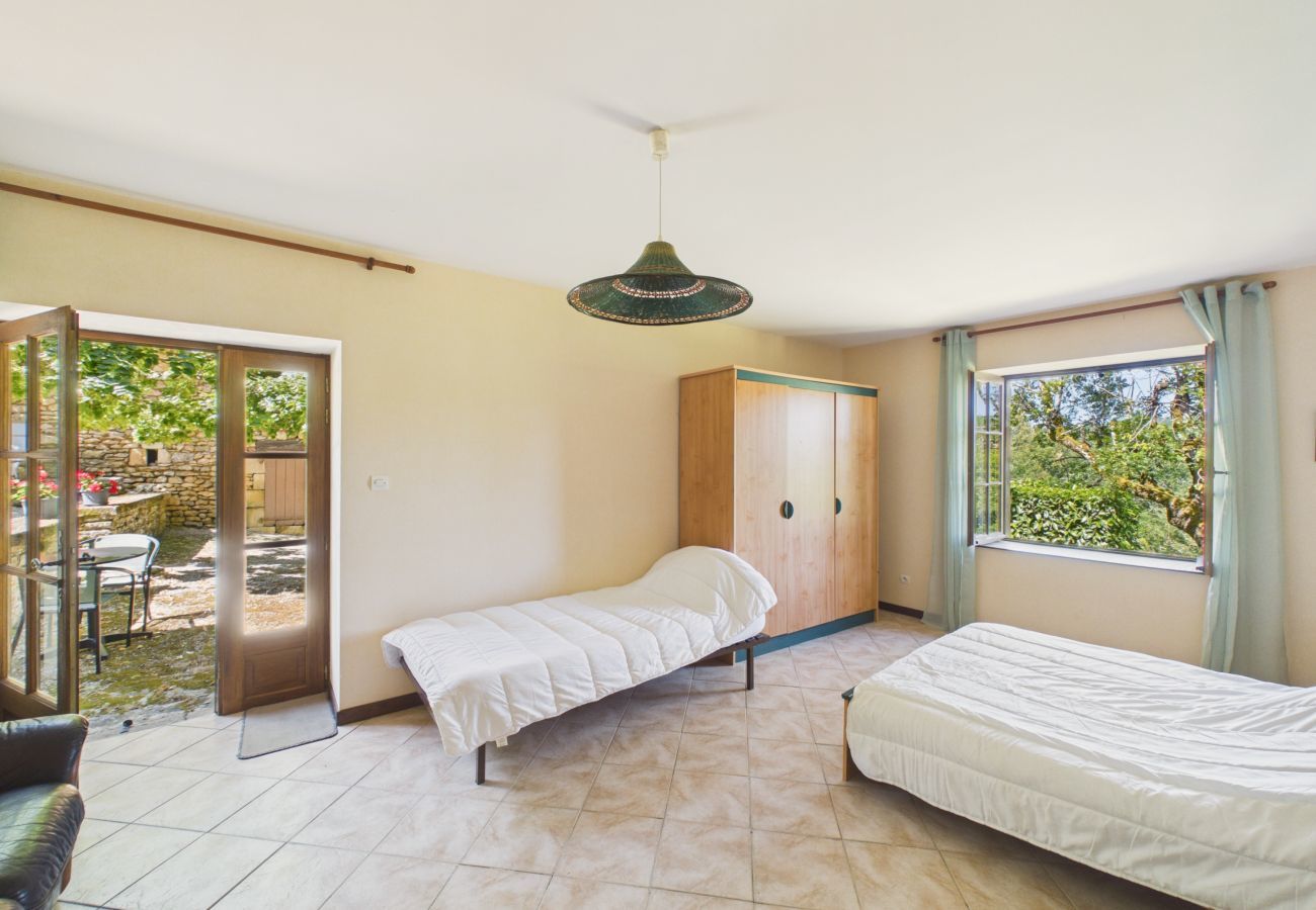 Ferienhaus in Peyzac-le-Moustier - Haus mit großem Garten inmitten der Natur