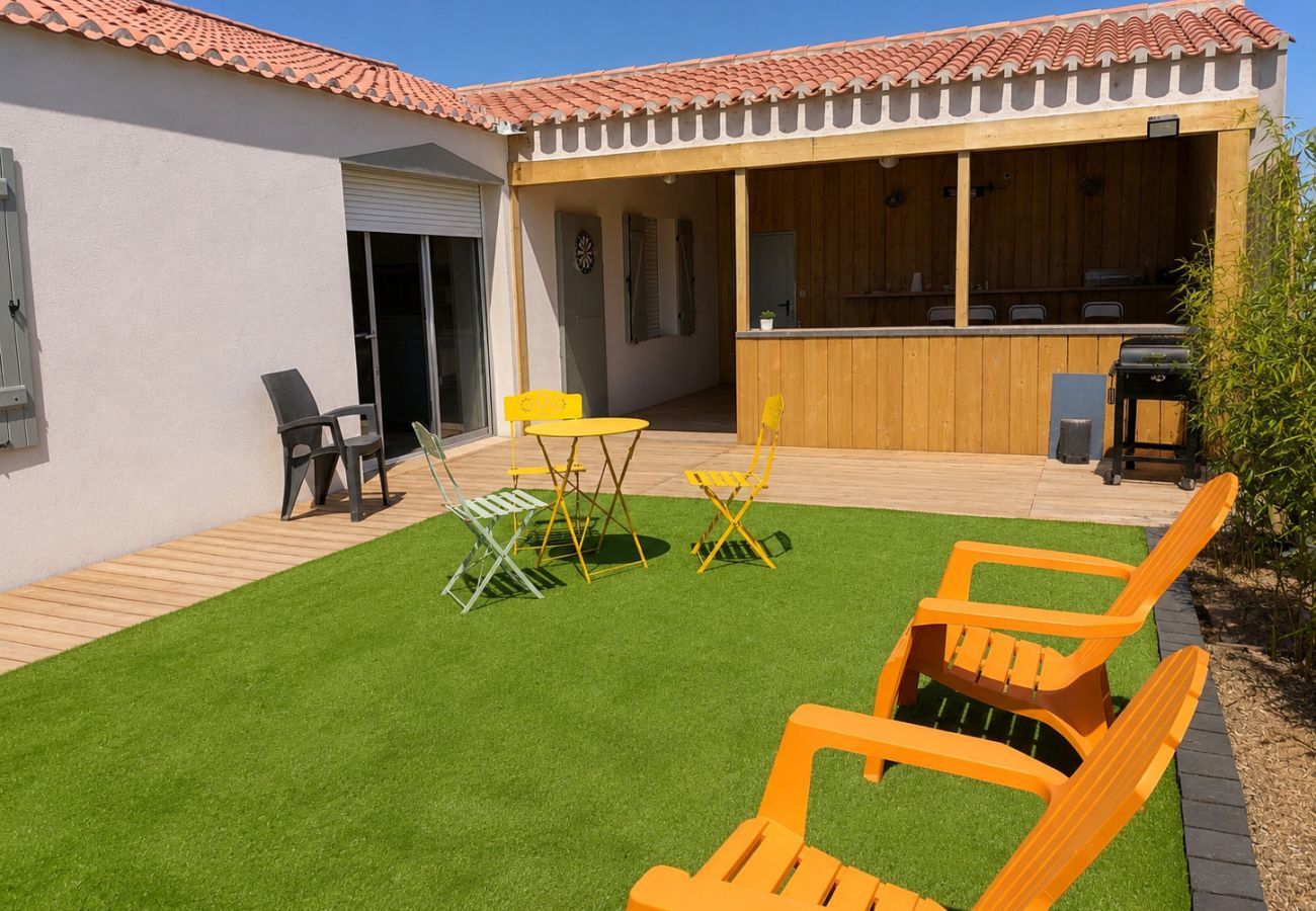 Ferienhaus in La Guérinière - 300m von Stränden - Haus mit Garten für 12