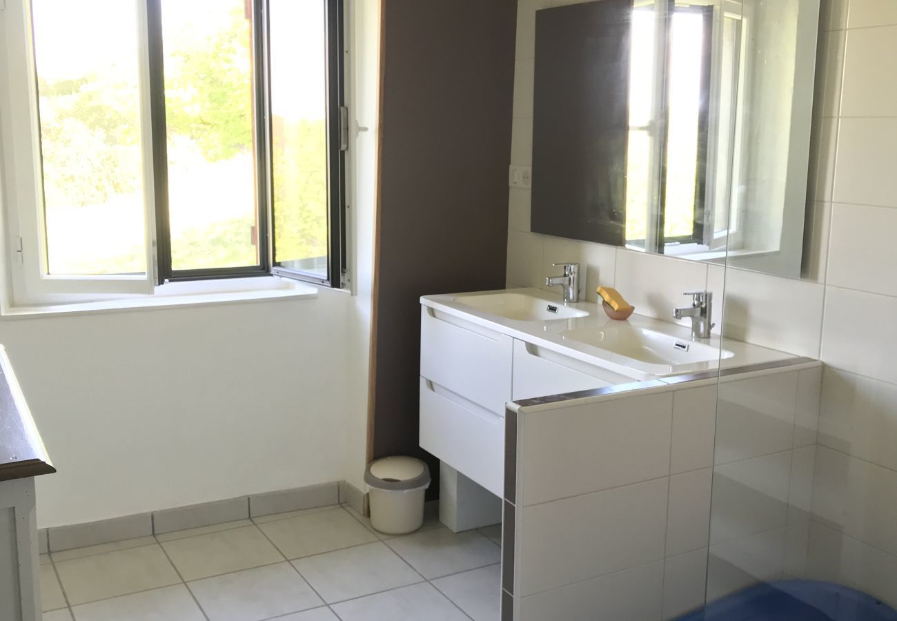 Ferienhaus in Fleurac - Steinhaus für 5 Personen, auf dem Land