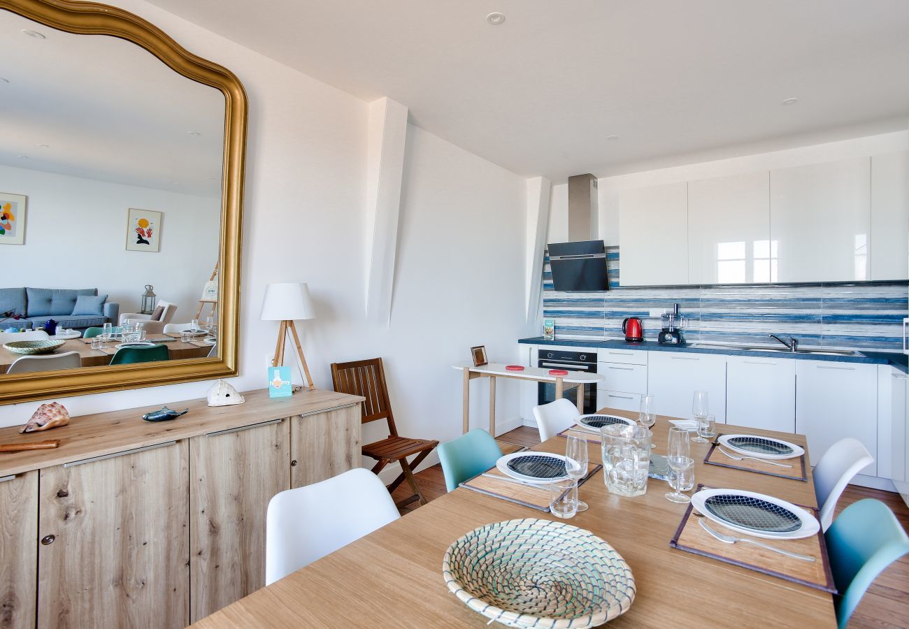 Ferienwohnung in Dinard - Modernes Apartment mit Meerblick für 4 Personen