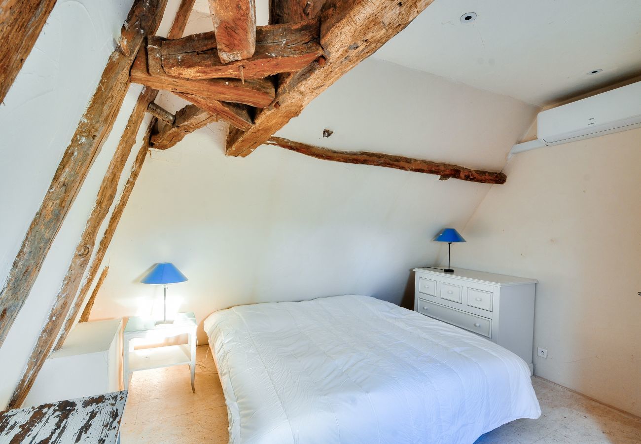 Ferienhaus in Rouffignac-Saint-Cernin-de-Reilhac - Im Herzen der Dordogne, Haus für 6, Schwimmbad