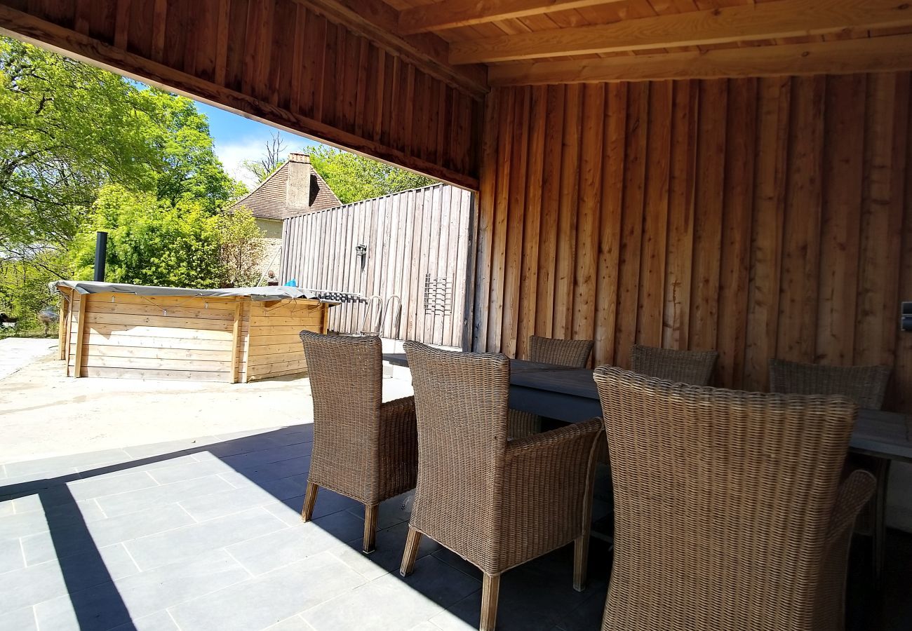 Ferienhaus in Rouffignac-Saint-Cernin-de-Reilhac - Im Herzen der Dordogne, Haus für 6, Schwimmbad