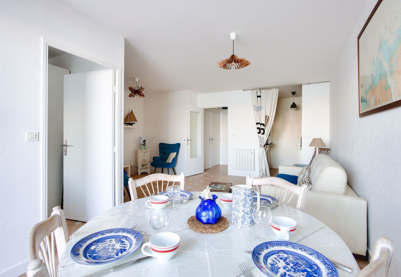 Ferienwohnung in Dinard - Apartment mit Balkon mit Meerblick, für 4 Personen