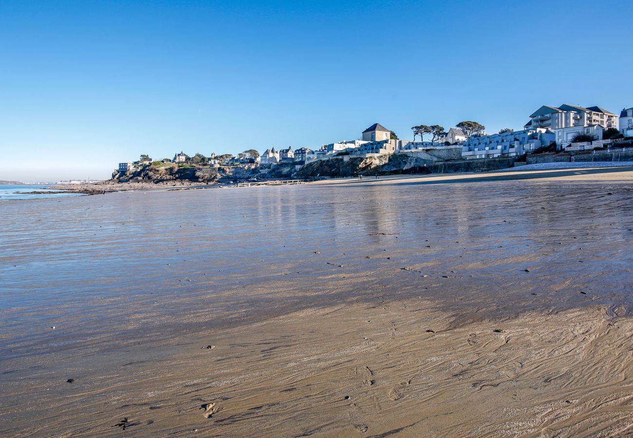 Ferienwohnung in Dinard - Apartment mit Balkon mit Meerblick, für 4 Personen