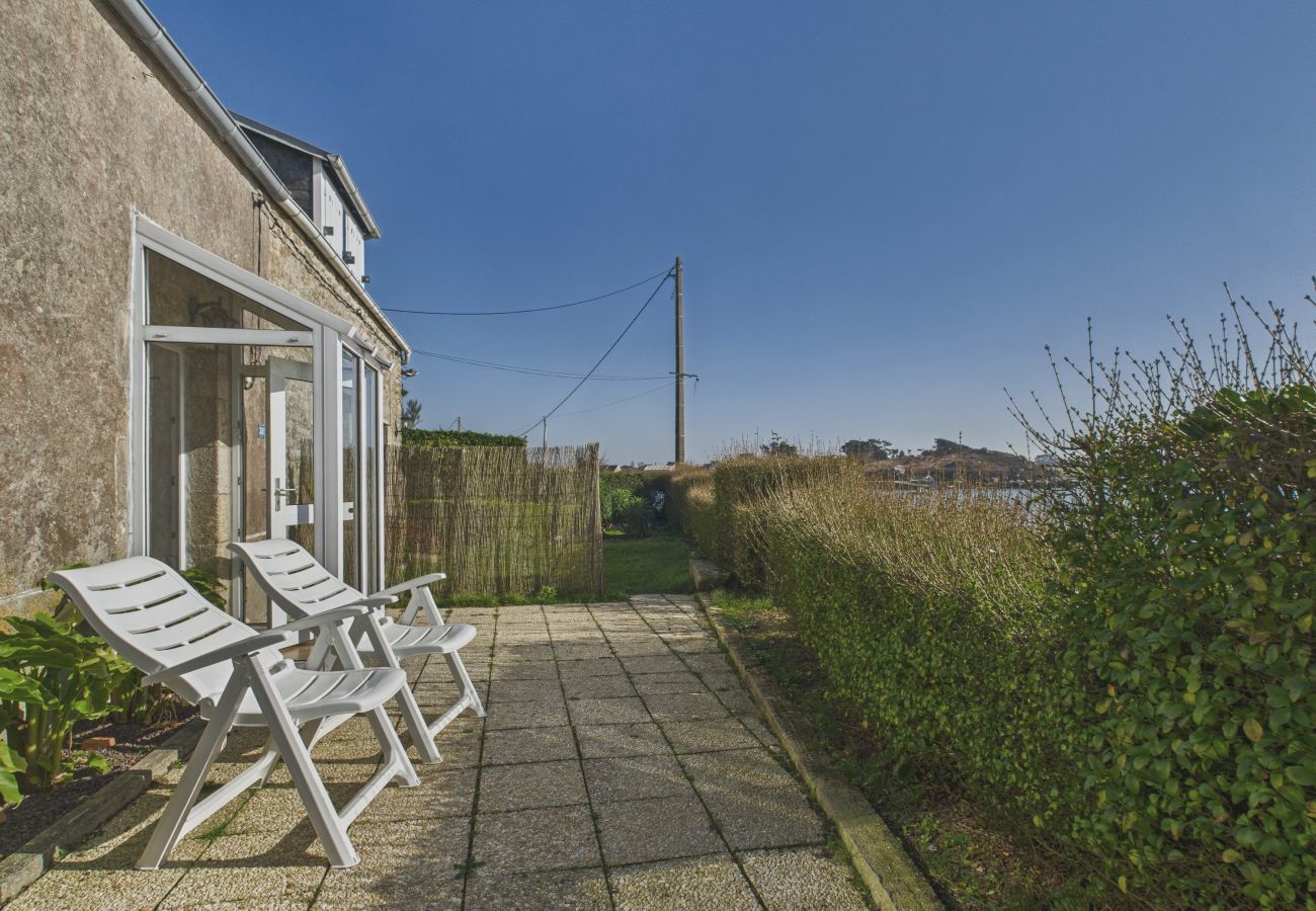 Ferienwohnung in Plouguerneau - Meerblick - Haus mit Garten für 2 Personen
